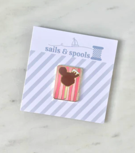 Mickey Bar Needle Minder