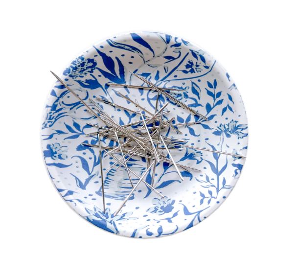 Blue Needlepoint Print Magnetic Ort Bowl