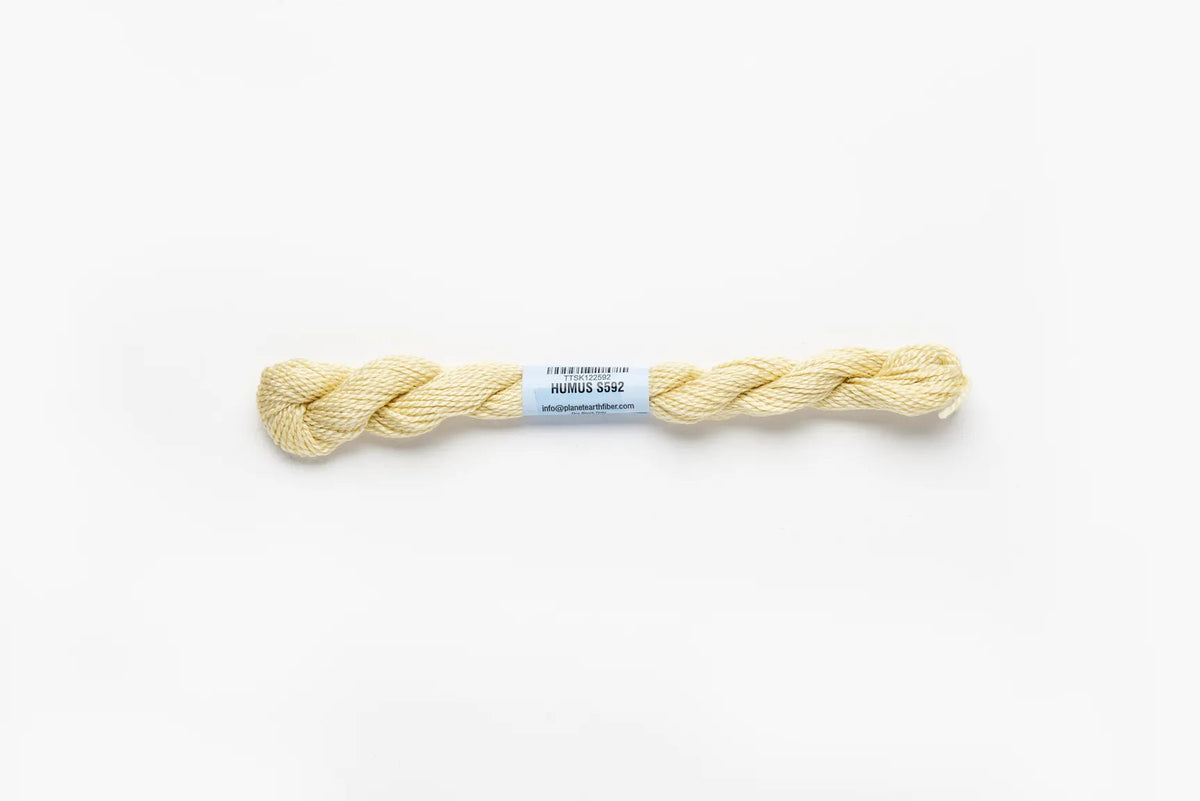 Essentials - 592 Humus