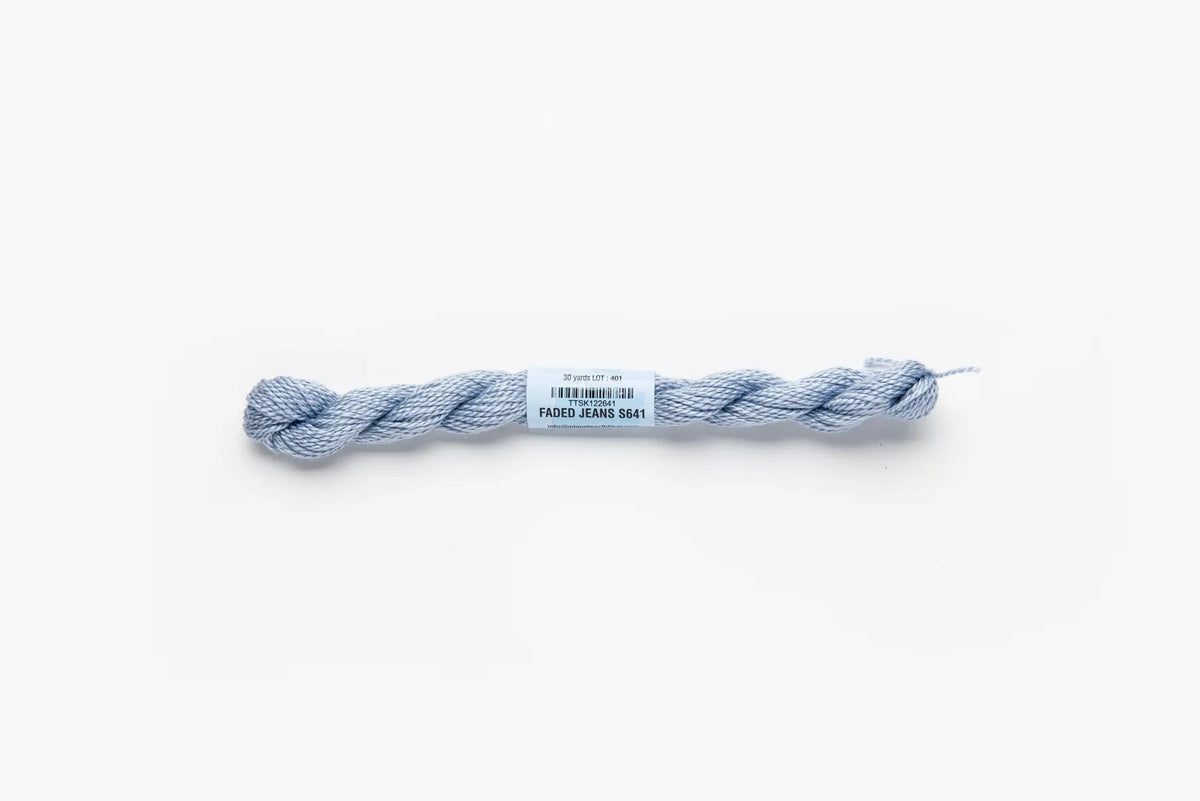 Essentials - 641 Faded Jeans