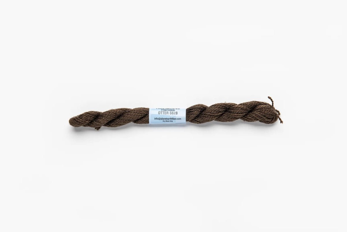 Essentials - 628 Otter