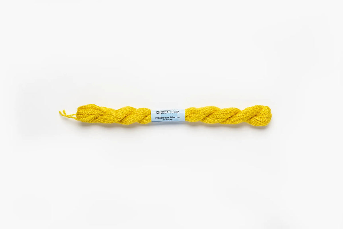 Essentials - 762 Cheddar